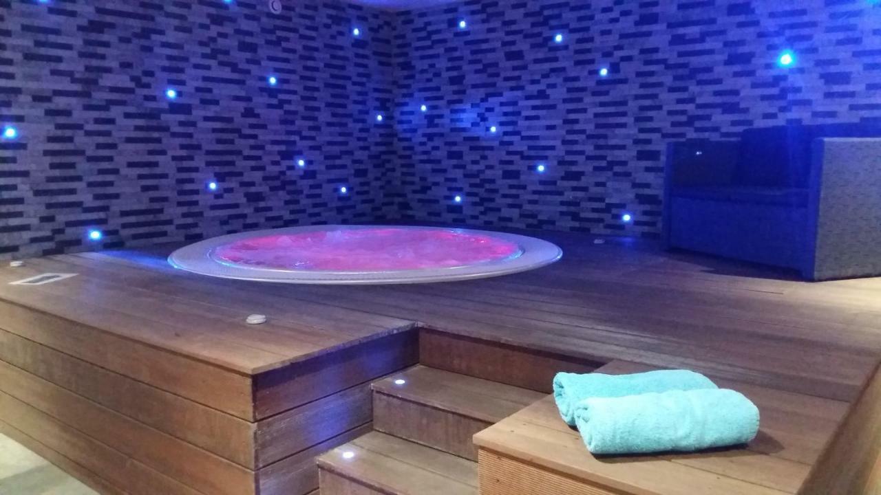 לוק-סור-מר Hotel Des Thermes Et Du Casino מראה חיצוני תמונה